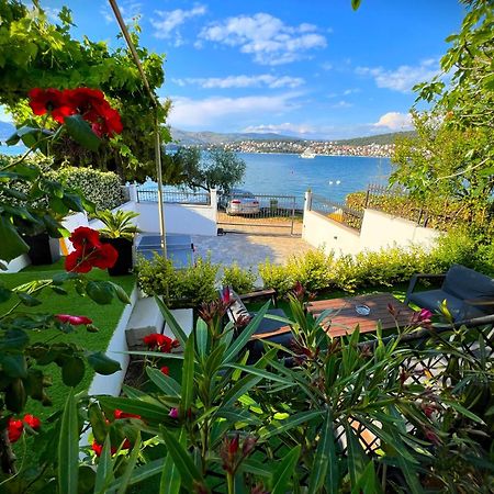 Beach Holiday Home With Private Jacuzzi & Parking Trogir Bagian luar foto