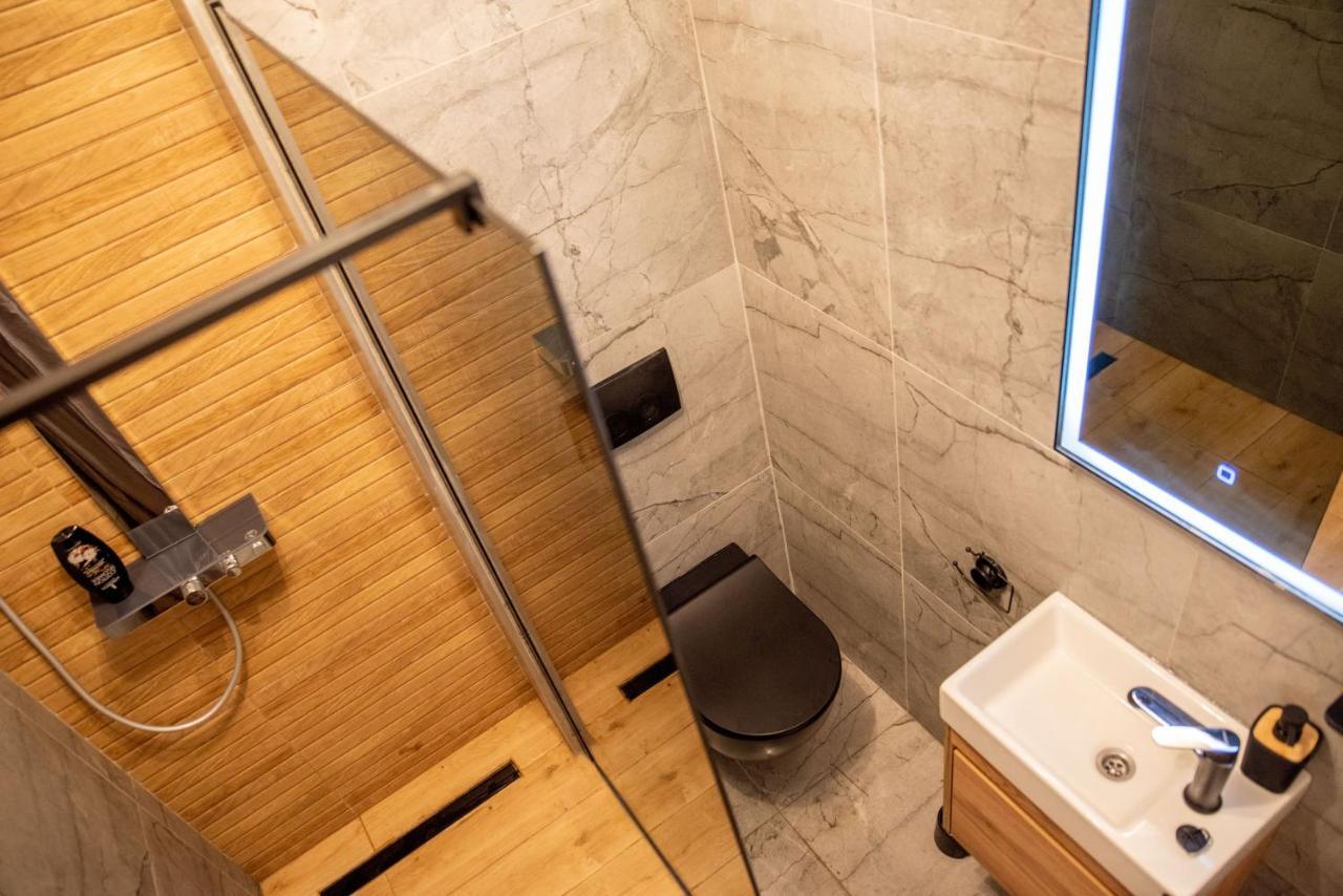 Beach Holiday Home With Private Jacuzzi & Parking Trogir Bagian luar foto