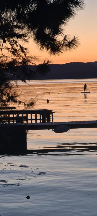 Beach Holiday Home With Private Jacuzzi & Parking Trogir Bagian luar foto
